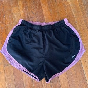 Nike Tempo Short Black/Purple